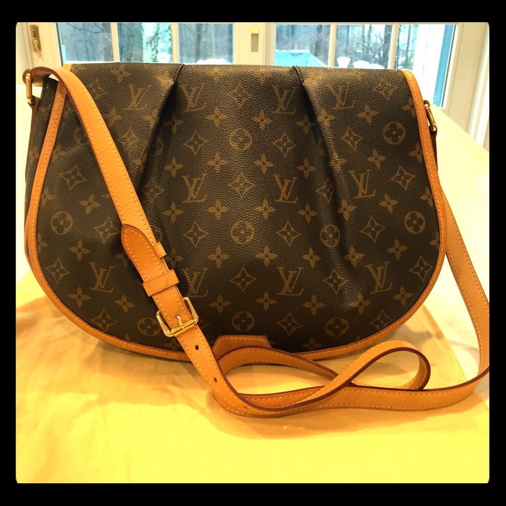 Authentic LV Menilmontant MM Crossbody Bag
